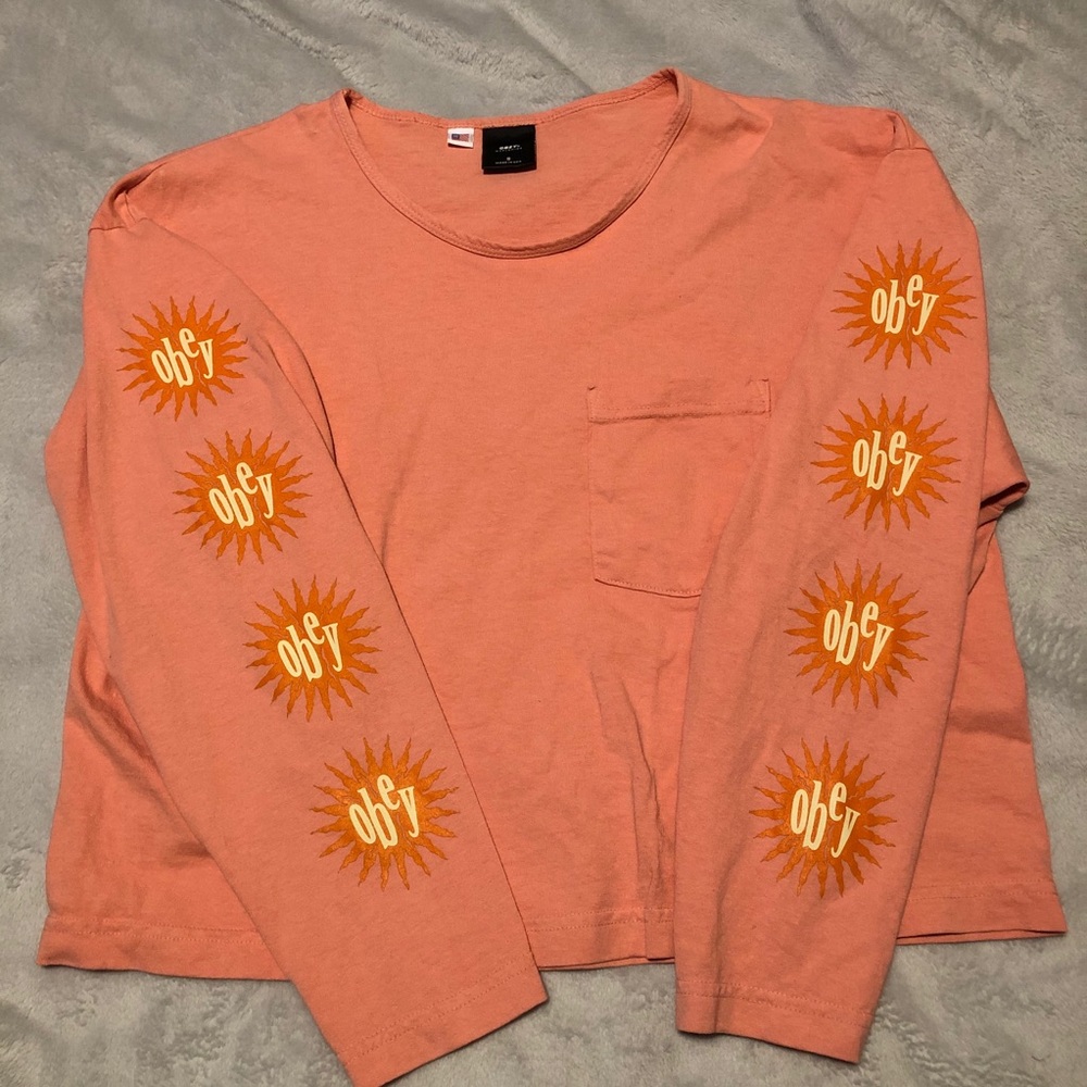 Obey long sleeve 💕 - Picture 2 of 4